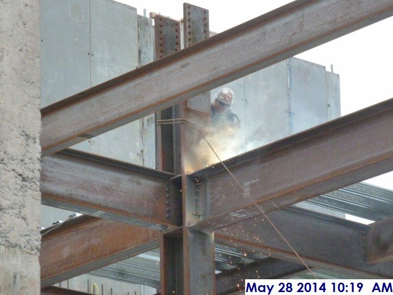 Welding metal decking at Derrick -1 3rd Floor) Facing South-West (800x600)